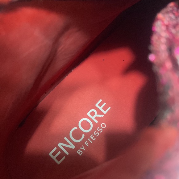 NEW Encore FIESSO💕sparkle high-tops 10/10.5+💙Barbie ornament/keychain - Picture 9 of 14